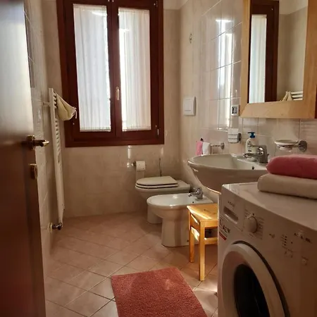 Casa Elsa Nel Palazzo Degli Artisti Padova